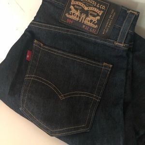 Levi’s skateboarding 504 32 x 32 dark blue jeans